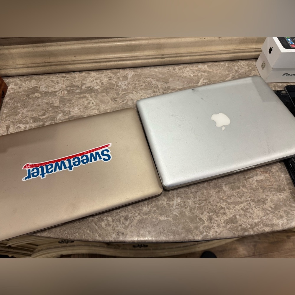 Apple IPhones, IPads, MacBooks, and other devices. PARTS ONLY! - Picture 9 of 10